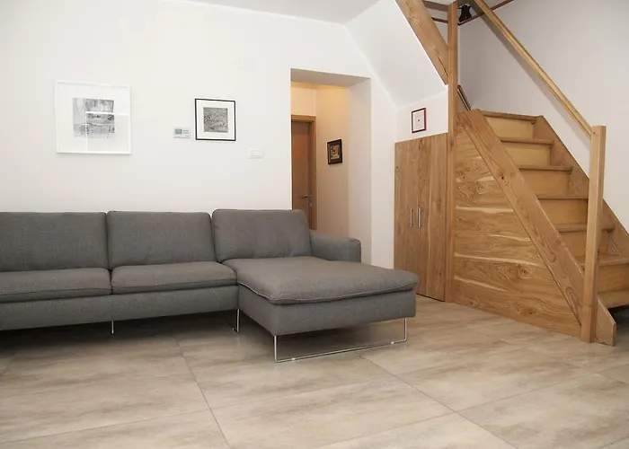 Bed & Fishing House بيت للعطل *